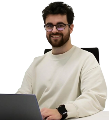 Fotografía de Alberto Mora miembro del equipo científico de IA aplicada en Deduce Data Solutions