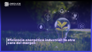 Eficiencia energética industrial: bombilla y planta sobre césped, símbolo de la unión entre energía sostenible y rentabilidad — DDS Core Industria