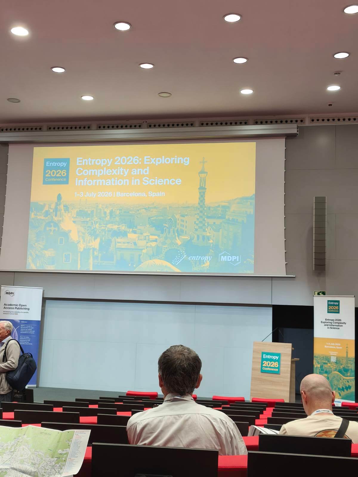 Sesión inaugural del congreso Entropy 2026 sobre complejidad e información, en Barcelona